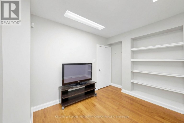 168 SHEPPARD AVENUE W, Toronto (Lansing-Westgate), Ontario, M2N1M8