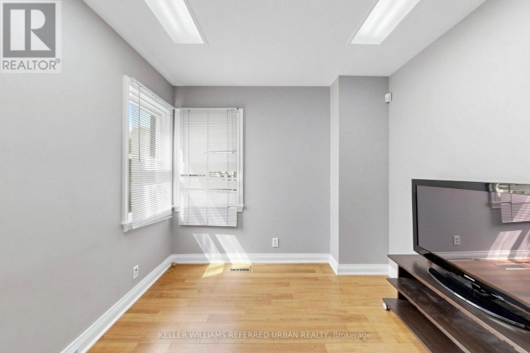 168 SHEPPARD AVENUE W, Toronto (Lansing-Westgate), Ontario, M2N1M8