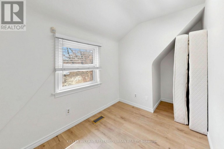 168 SHEPPARD AVENUE W, Toronto (Lansing-Westgate), Ontario, M2N1M8