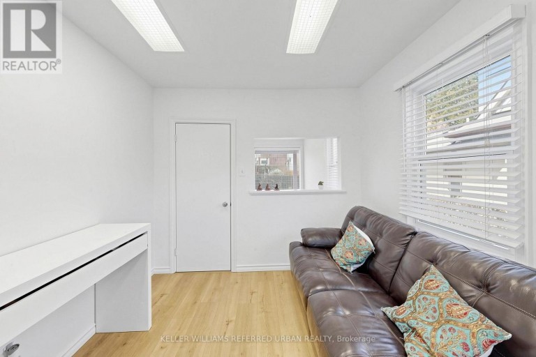 168 SHEPPARD AVENUE W, Toronto (Lansing-Westgate), Ontario, M2N1M8