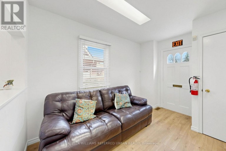 168 SHEPPARD AVENUE W, Toronto (Lansing-Westgate), Ontario, M2N1M8