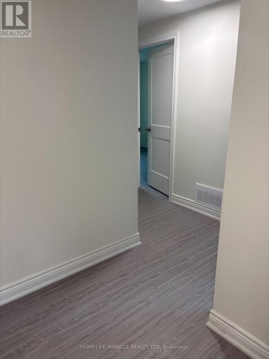 44 SYLVIA STREET, Barrie (Grove East), Ontario, L4M5J4
