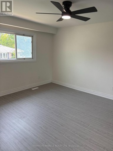 44 SYLVIA STREET, Barrie (Grove East), Ontario, L4M5J4