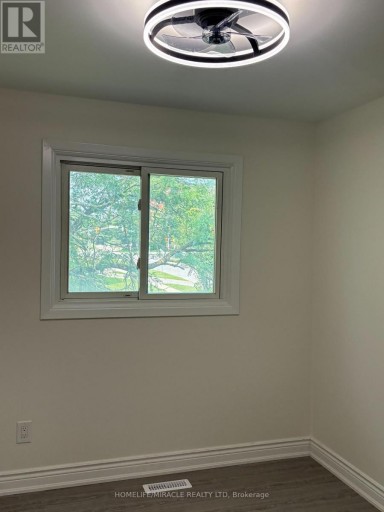 44 SYLVIA STREET, Barrie (Grove East), Ontario, L4M5J4