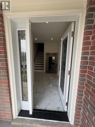 44 SYLVIA STREET, Barrie (Grove East), Ontario, L4M5J4