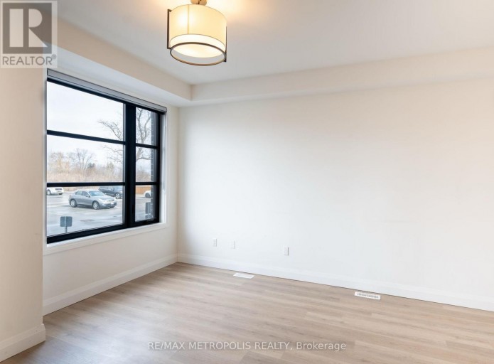 121 - 3900 SAVOY STREET, London South (South V), Ontario, N6P0E3