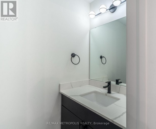 121 - 3900 SAVOY STREET, London South (South V), Ontario, N6P0E3
