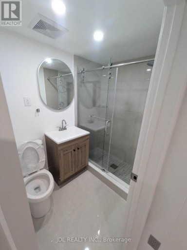345 CENTRE STREET E, Richmond Hill (Crosby), Ontario, L4C1B3