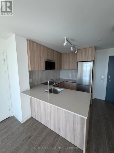 1323 - 2485 EGLINTON AVENUE W, Mississauga (Erin Mills), Ontario, L5M2V8