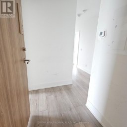 816 - 3100 KEELE STREET Toronto (Downsview-Roding-CFB) Ontario photo 2