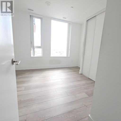 816 - 3100 KEELE STREET, Toronto (Downsview-Roding-CFB), Ontario, M3M0E1