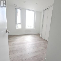 816 - 3100 KEELE STREET Toronto (Downsview-Roding-CFB) Ontario photo 3