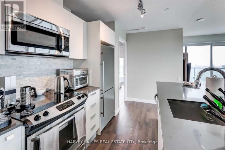 2502 - 1815 YONGE STREET, Toronto (Mount Pleasant West), Ontario, M4T2A4