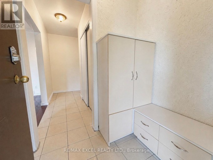 MAIN - 39 COMMONS DRIVE, Toronto (Tam O'Shanter-Sullivan), Ontario, M1T1E3