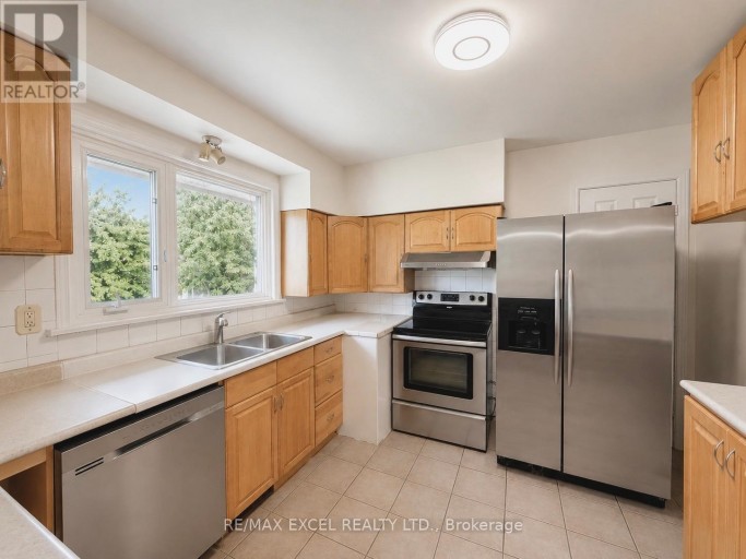 MAIN - 39 COMMONS DRIVE, Toronto (Tam O'Shanter-Sullivan), Ontario, M1T1E3