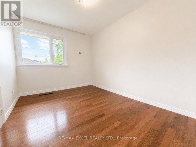 MAIN - 39 COMMONS DRIVE, Toronto (Tam O'Shanter-Sullivan), Ontario, M1T1E3