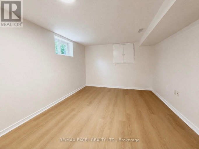 LOWER - 39 COMMONS DRIVE, Toronto (Tam O'Shanter-Sullivan), Ontario, M1T1E3
