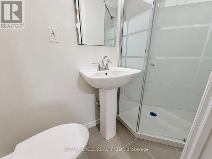 LOWER - 39 COMMONS DRIVE, Toronto (Tam O'Shanter-Sullivan), Ontario, M1T1E3