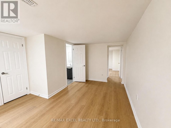LOWER - 39 COMMONS DRIVE, Toronto (Tam O'Shanter-Sullivan), Ontario, M1T1E3