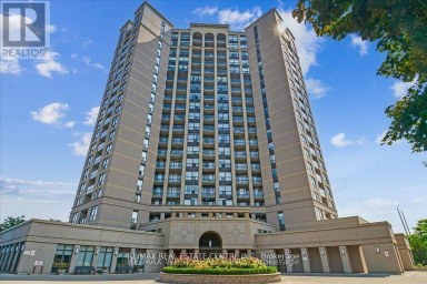 TH#111 - 220 FORUM DRIVE Mississauga (Hurontario) Ontario photo 1