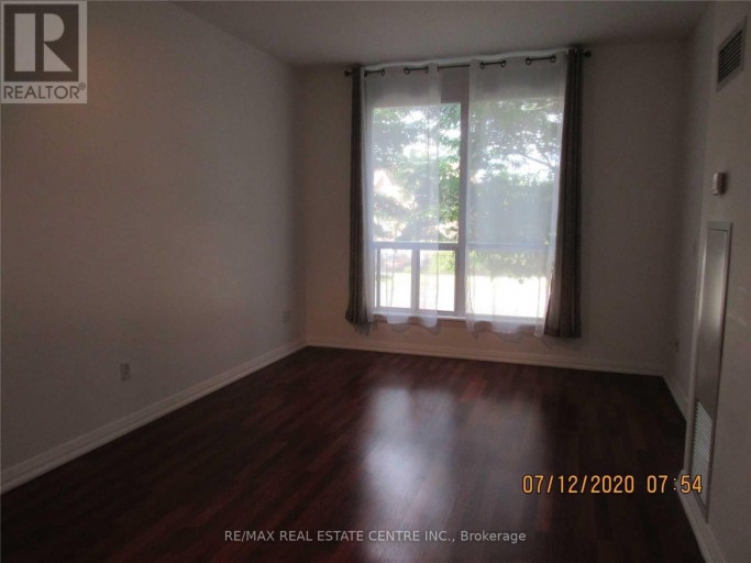 TH#111 - 220 FORUM DRIVE, Mississauga (Hurontario), Ontario, L4Z4K1