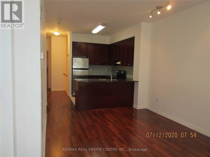 TH#111 - 220 FORUM DRIVE, Mississauga (Hurontario), Ontario, L4Z4K1