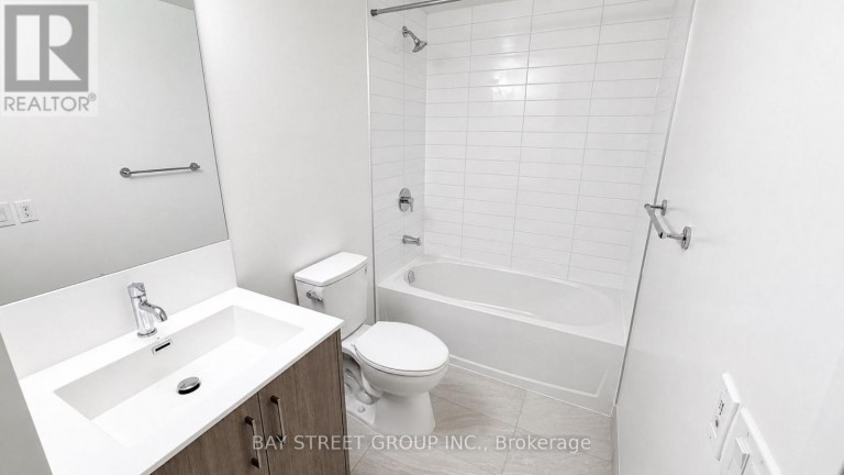 1016 - 4010 EGLINTON AVENUE W, Toronto (Humber Heights), Ontario, M9A0G5