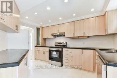 11 BERKELEY COURT Markham (Unionville) Ontario photo 8
