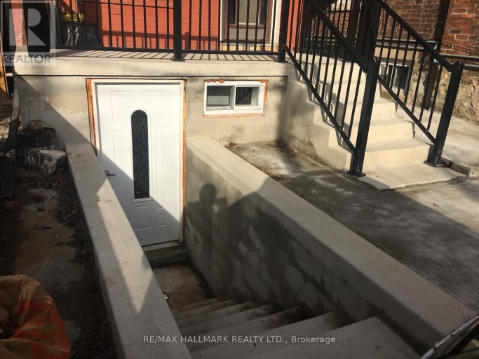 #BASEMENT - 102 BARTON AVENUE, Toronto (Annex), Ontario, M6G1P6