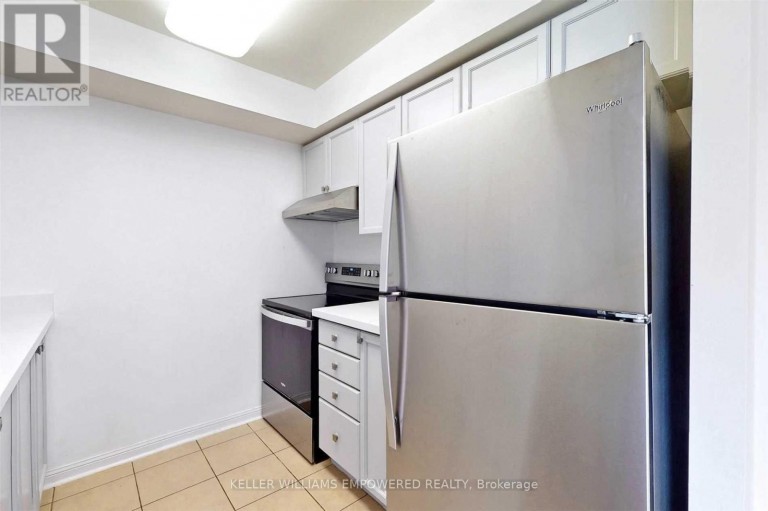 915 - 650 LAWRENCE AVENUE W, Toronto (Englemount-Lawrence), Ontario, M6A3E8