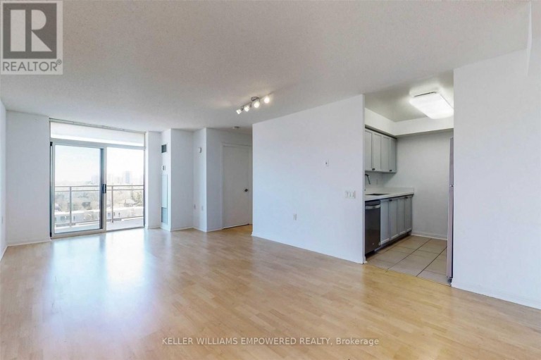 915 - 650 LAWRENCE AVENUE W, Toronto (Englemount-Lawrence), Ontario, M6A3E8