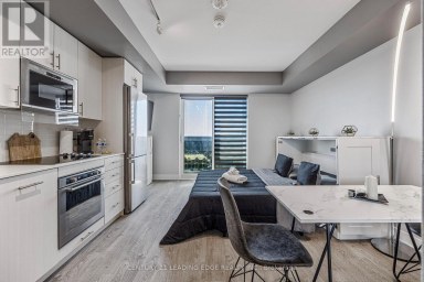 819 - 2550 SIMCOE STREET N Oshawa (Windfields) Ontario photo 5