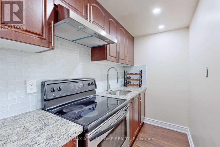 41 THISTLE AVENUE, Richmond Hill (Jefferson), Ontario, L4E0B8