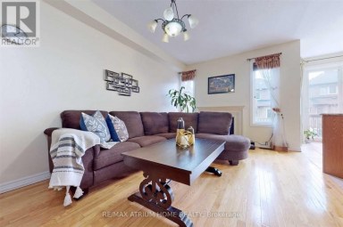41 THISTLE AVENUE Richmond Hill (Jefferson) Ontario photo 3