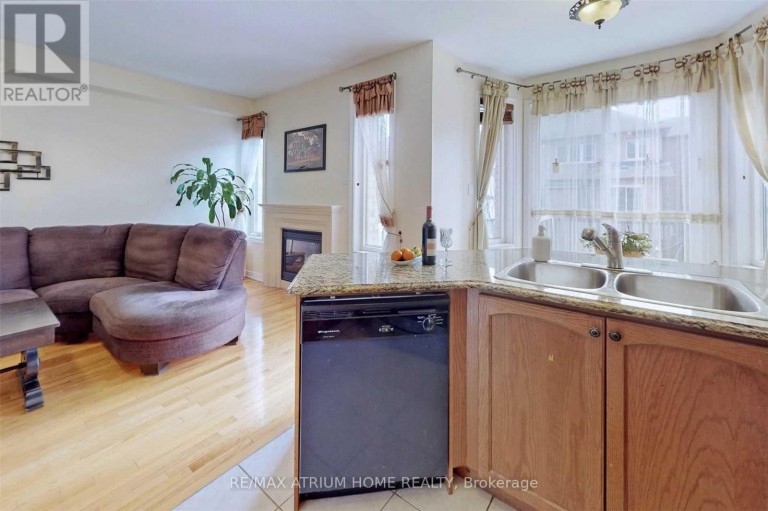 41 THISTLE AVENUE, Richmond Hill (Jefferson), Ontario, L4E0B8