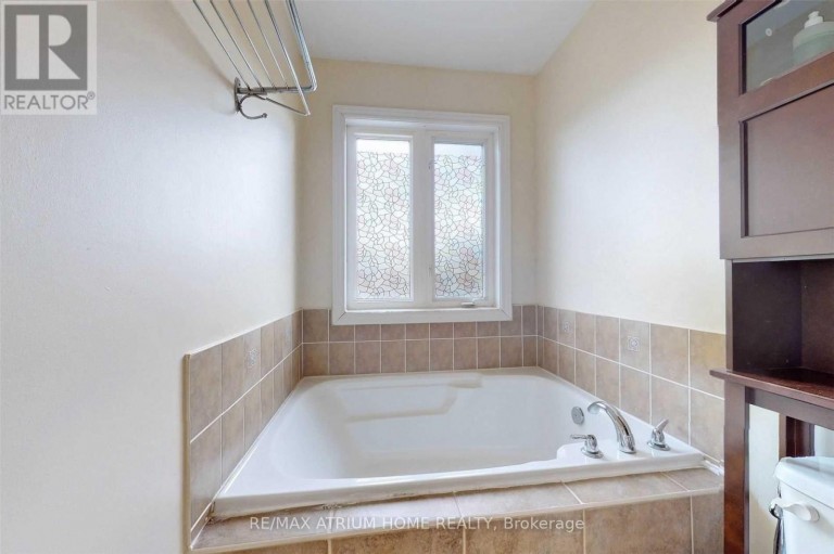 41 THISTLE AVENUE, Richmond Hill (Jefferson), Ontario, L4E0B8