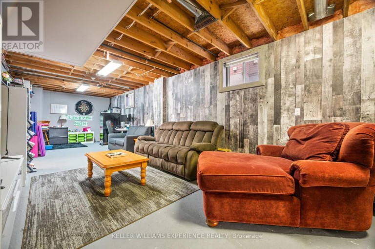 321 PARK STREET, Orillia, Ontario, L3V7R6