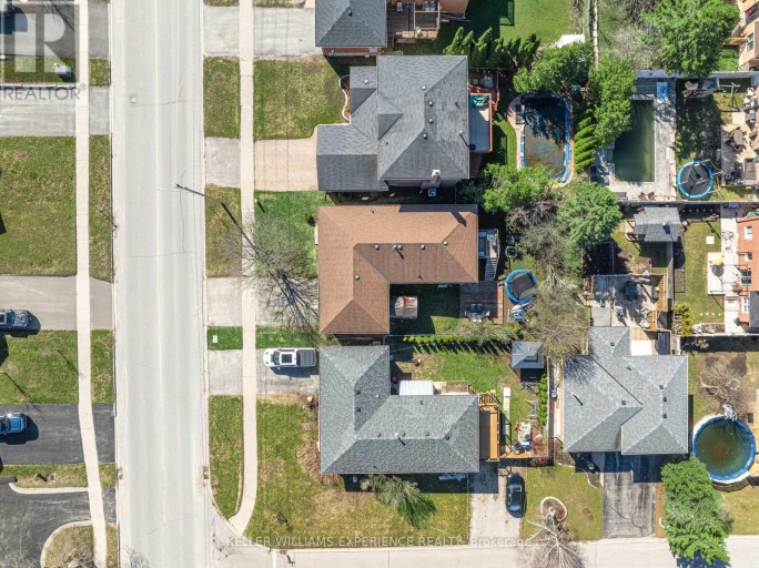 321 PARK STREET, Orillia, Ontario, L3V7R6