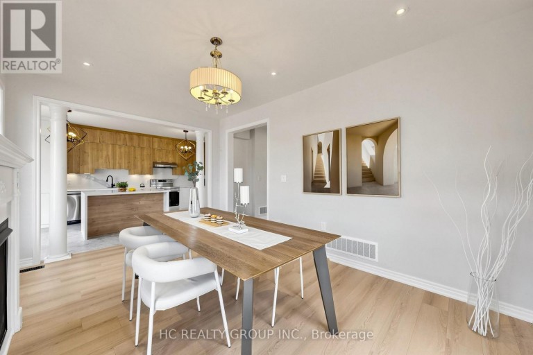 2 APPLE GROVE COURT, Vaughan (Patterson), Ontario, L6A4C2