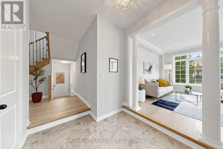 2 APPLE GROVE COURT, Vaughan (Patterson), Ontario, L6A4C2