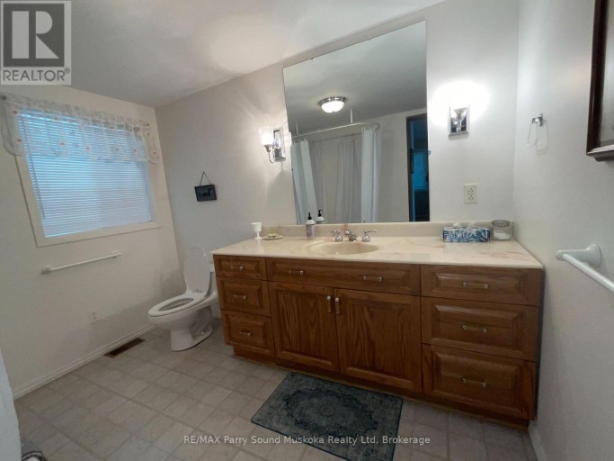 216 LONE TREE ROAD, Parry Sound Remote Area (Hardy), Ontario, P0H1S0