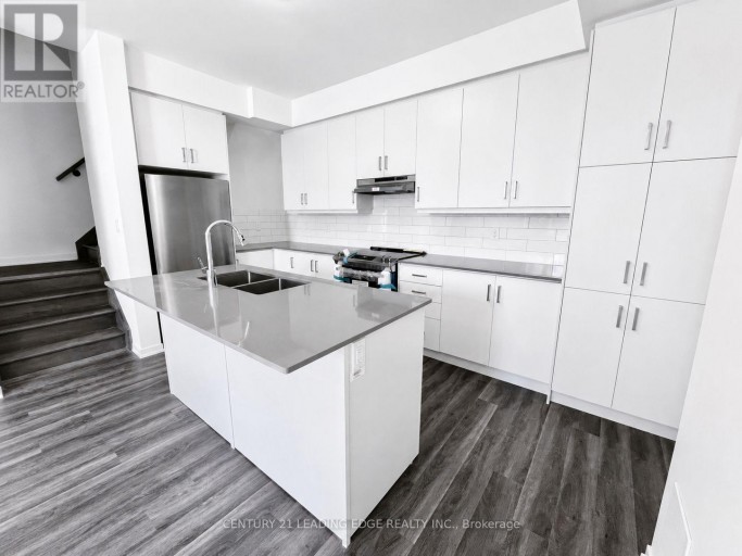 137 - 11 ALMOND BLOSSOM MEWS, Vaughan (Vaughan Corporate Centre), Ontario, L4K5Z8