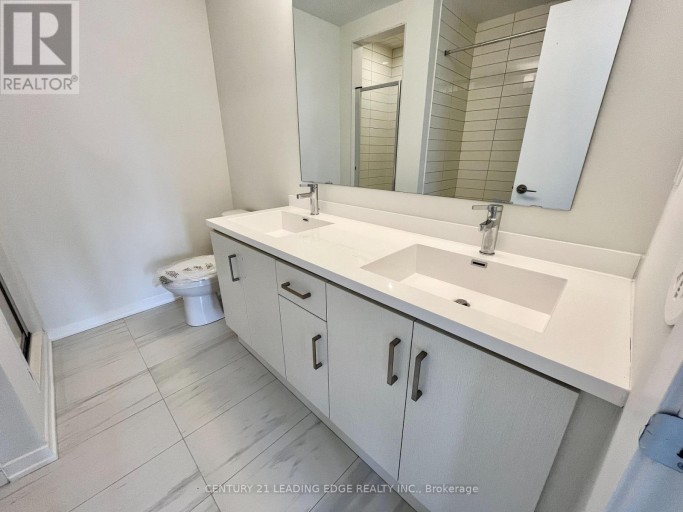 137 - 11 ALMOND BLOSSOM MEWS, Vaughan (Vaughan Corporate Centre), Ontario, L4K5Z8
