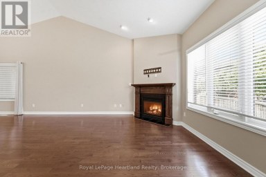 18 - 518 BLUE JAY DRIVE London North (North B) Ontario photo 14