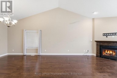 18 - 518 BLUE JAY DRIVE London North (North B) Ontario photo 15