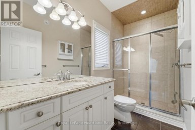 18 - 518 BLUE JAY DRIVE London North (North B) Ontario photo 23