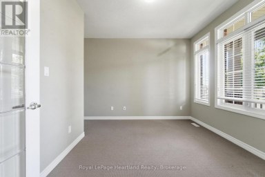 18 - 518 BLUE JAY DRIVE London North (North B) Ontario photo 5