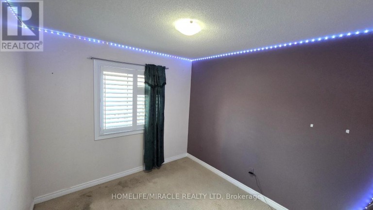 12 PEARMAN CRESCENT, Brampton (Brampton West), Ontario, L7A4V8