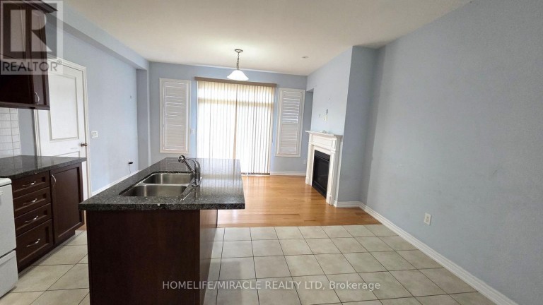 12 PEARMAN CRESCENT, Brampton (Brampton West), Ontario, L7A4V8