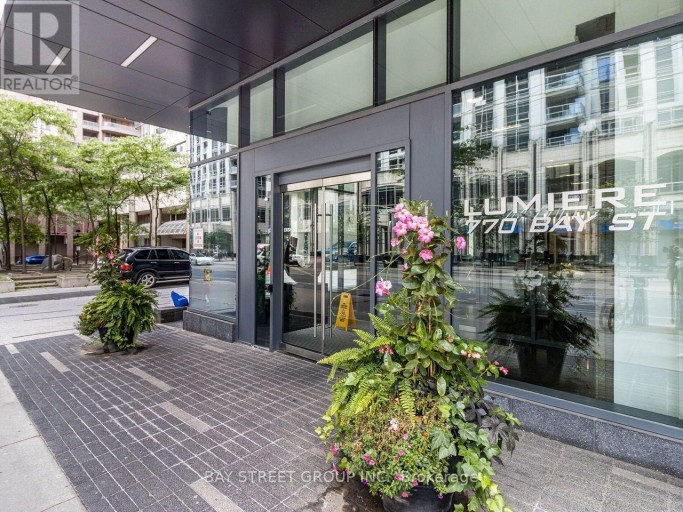 1909 - 770 BAY STREET, Toronto (Bay Street Corridor), Ontario, M5G0A6